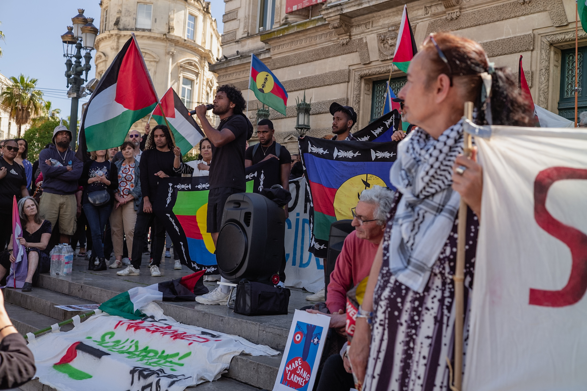 In Montpellier, Kanak and supporters of the Palestinian people demonstrated together "against colonialism" this Saturday, May 18. Photo by Mathieu Le Coz / Hans Lucas